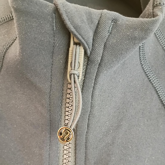 Lululemon Navy Blue size 12 USED 2 X - Picture 8 of 8